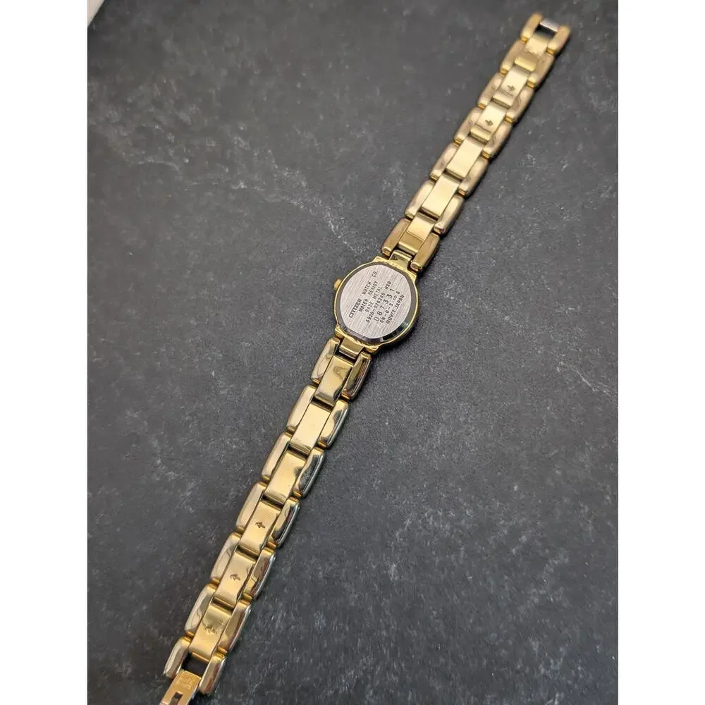Ladies Citizen Watch Two Tone 5920-S76248 Needs New Battery